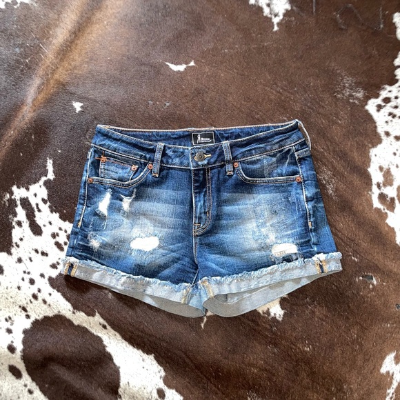Rock Revival Jean shorts - Picture 1 of 3